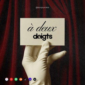 À deux doigts