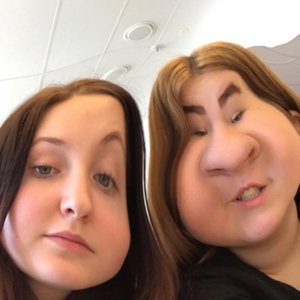 Bokpodd med Elvira och Elsa 
