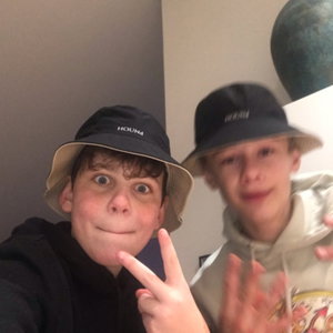 Gutterne snakker