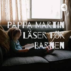 Pappa Martin läser för barnen